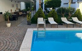 Garden Lounge Hotel
